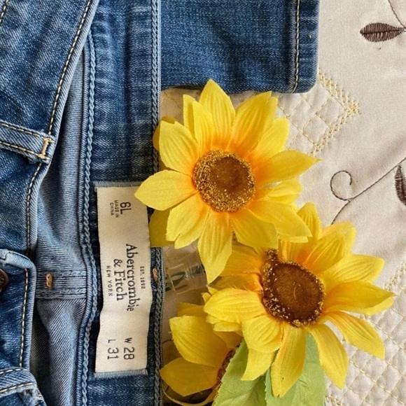 Abercrombie and Fitch Skinny Jeans - Picture 4 of 4